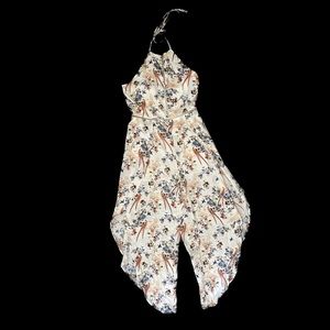 Women's XS - 100% polyester. Flowing halter romper by Gianni Bini.